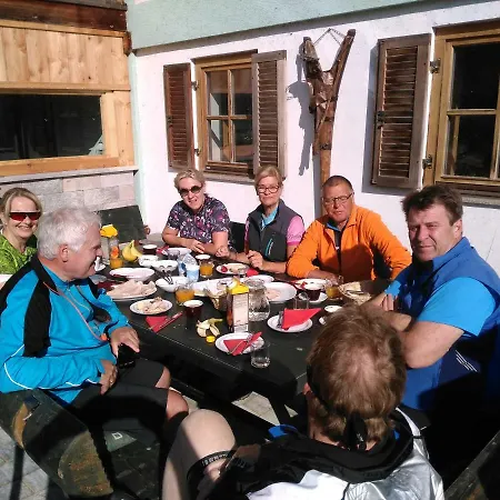 Ferienhaus Georgie Apartment